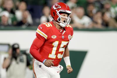 Mahomes, Chiefs overcome struggles to top Jets in MetLife