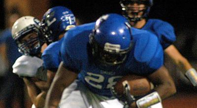 Lindale Routs Wills Point On Homecoming High School Tylerpaper Com