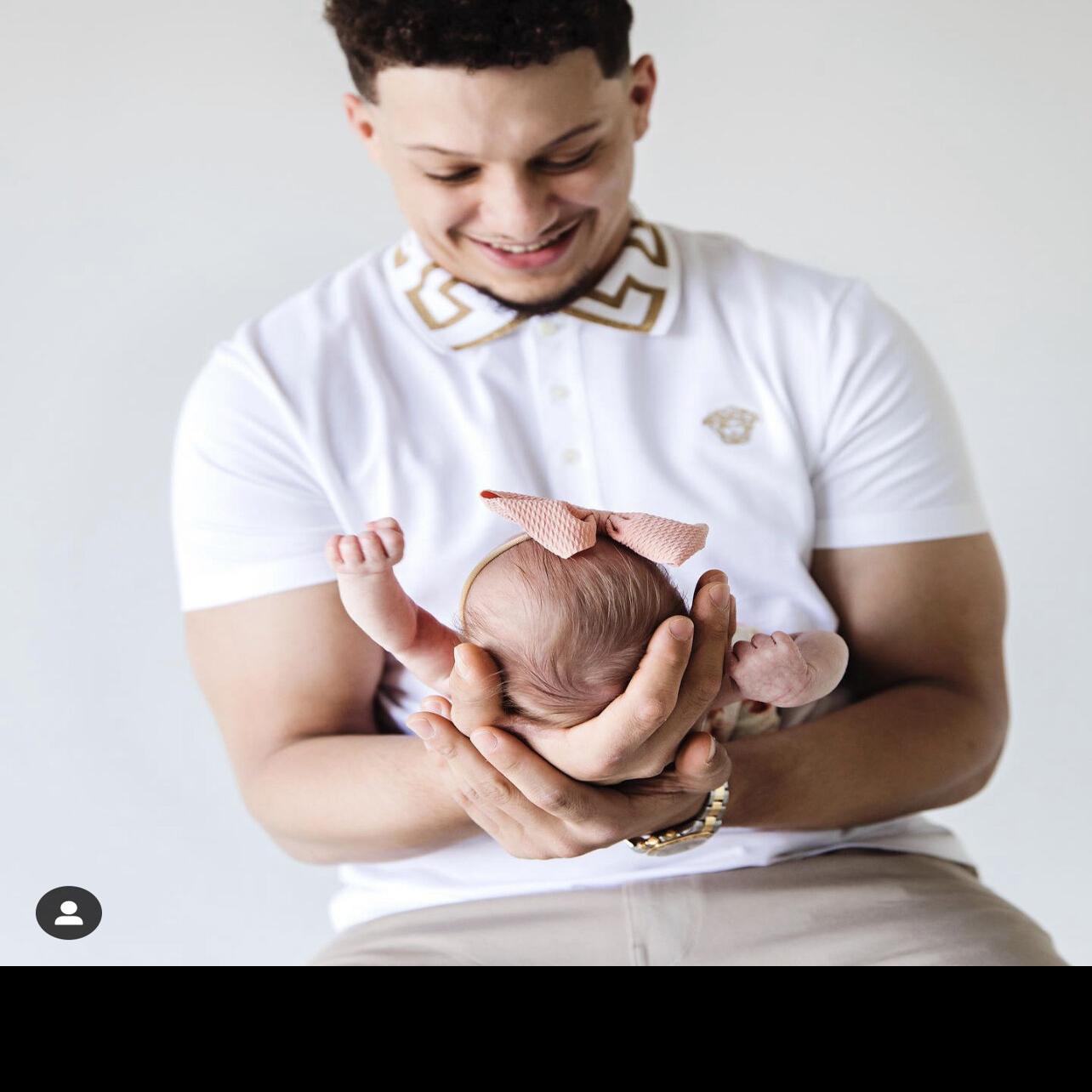 Brittany Matthews shares first photo of Patrick Mahomes with their new  daughter, Local News