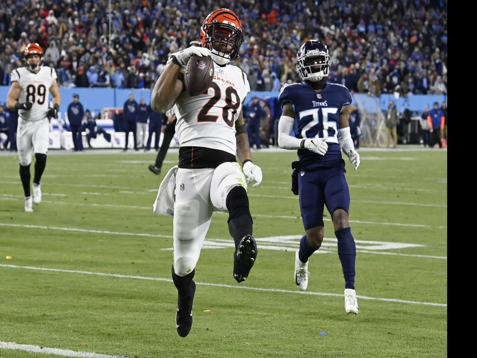 AFC Championship: Cincinnati Bengals beat Titans 19-16