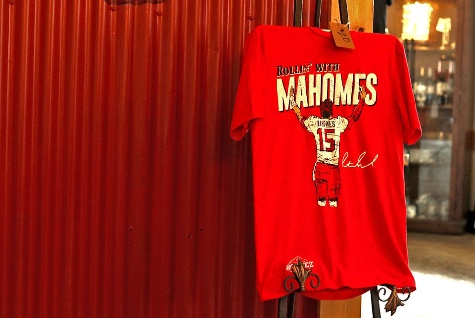 We are so proud:' Whitehouse residents support hometown hero Mahomes