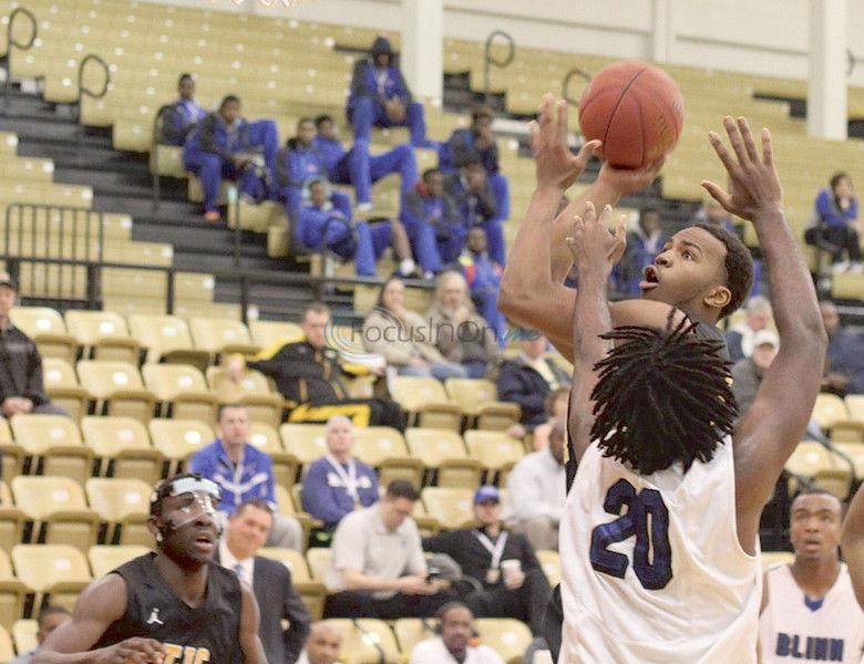 Apaches Edged Out By Blinn 77 74 At Region Xiv Day 1 College