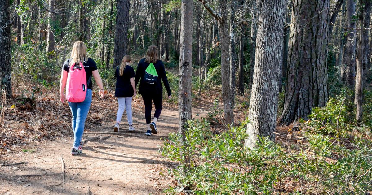Hikers, outdoor enthusiasts flock to Tyler State Park for New Year’s Day activities | Local News