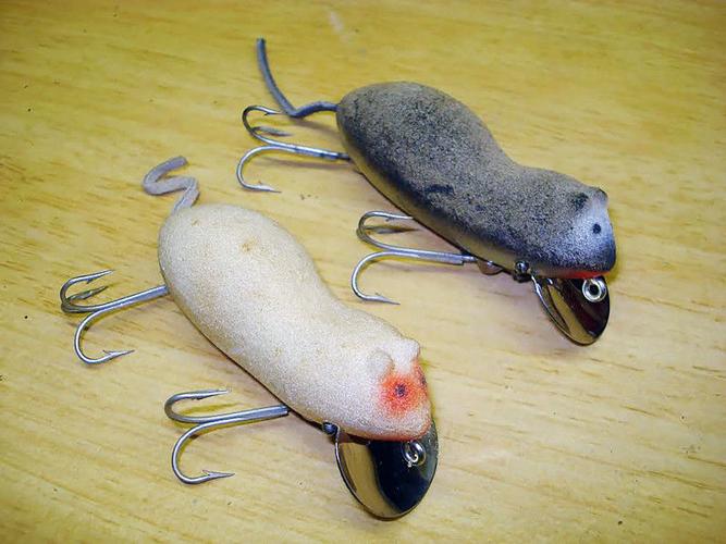 Vintage Paw Paw Bait Co Wooden Frog Fishing Lures