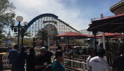 Former MLB pitcher Jamie Moyer stuck on Disneyland ride