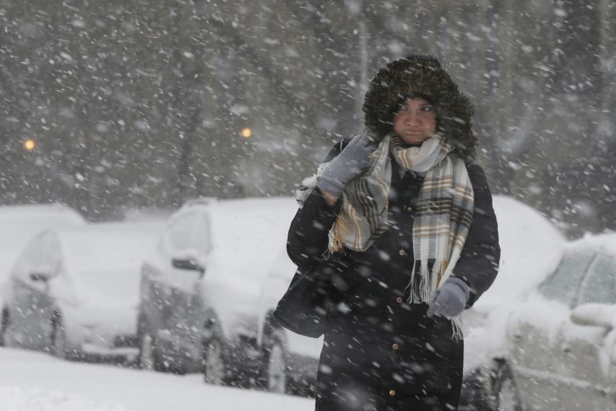 Snowstorm Batters Parts Of Midwest 100s Of Flights Canceled National Tylerpaper Com