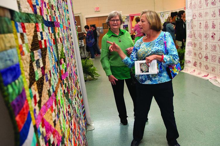 Tyler Quilt Show continues Saturday, draws thousands of visitors