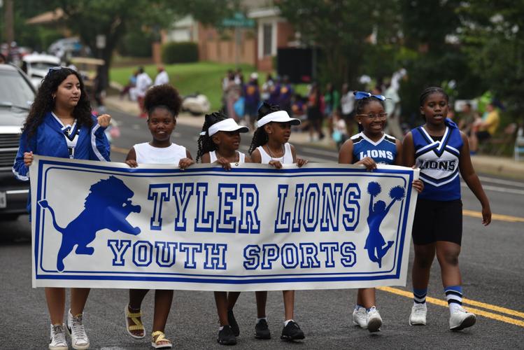 Association of Tyler holds annual parade
