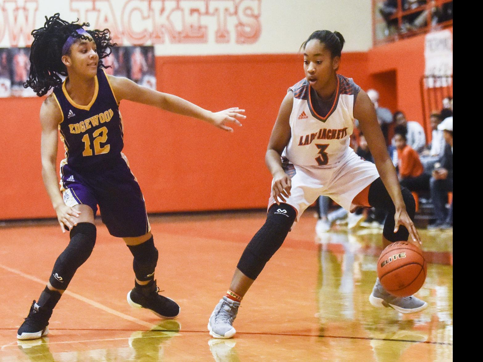 All East Texas Girls Basketball Mineola S Sabria Dean Earns Top Honor Tyler Lee Freshman Aaliyah Campbell Named Top Newcomer Canton S John Hobbs Tabbed As Coach Of The Year High School Tylerpaper Com