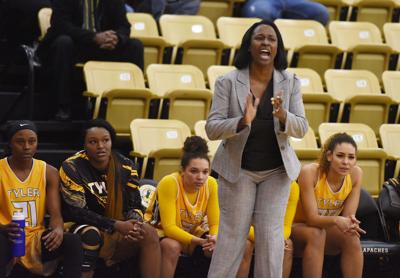 Tyler Junior College S Tillis Hoard To Coach For Usa Basketball Team College Tylerpaper Com