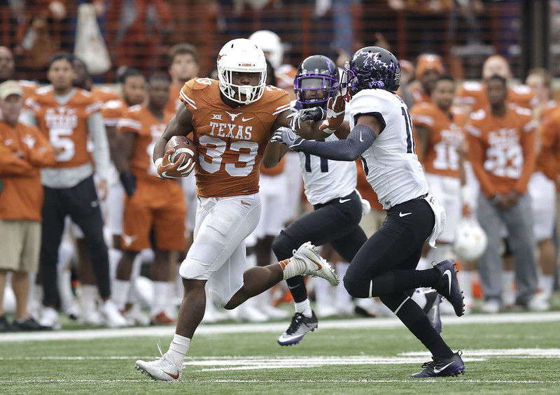 Samaje Perine earns Earl Campbell Tyler Rose Award with dominant