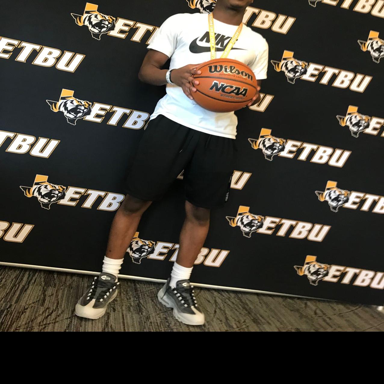 Chapel Hill S Devin Taylor To Play Basketball For East Texas