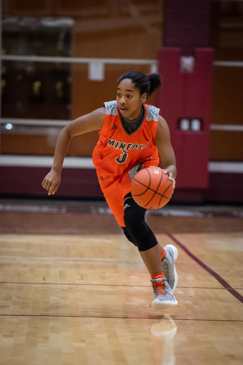 All East Texas Girls Basketball Mineola S Sabria Dean Earns Top