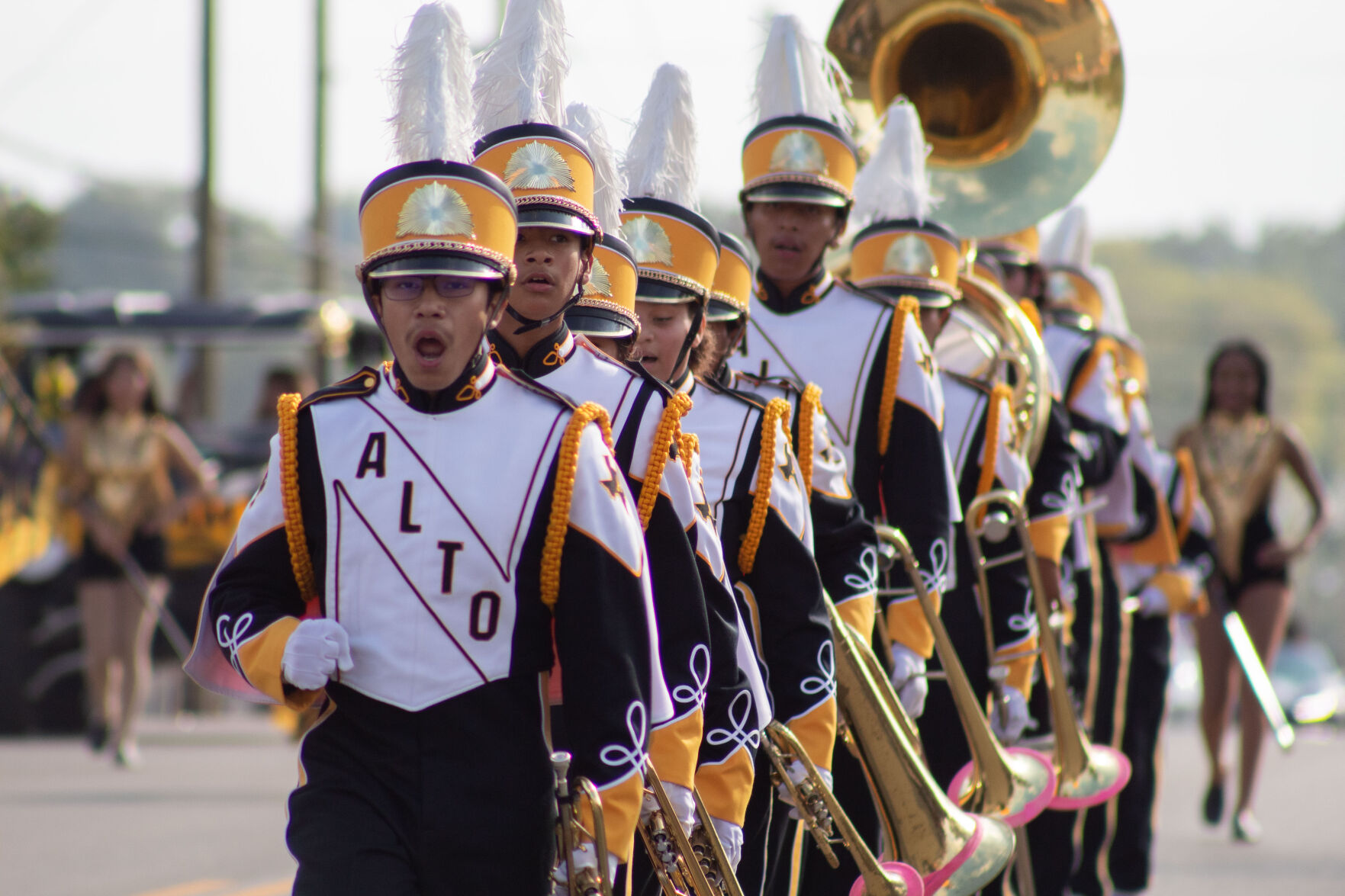 Thousands Gather To Watch 89th Texas Rose Festival Parade | Local News ...