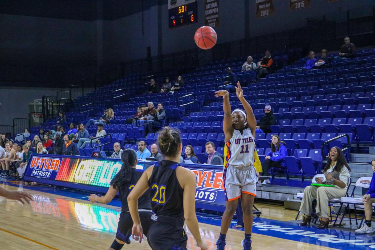Ut Tyler Basketball Patriots Split Pair With Rival Letourneau