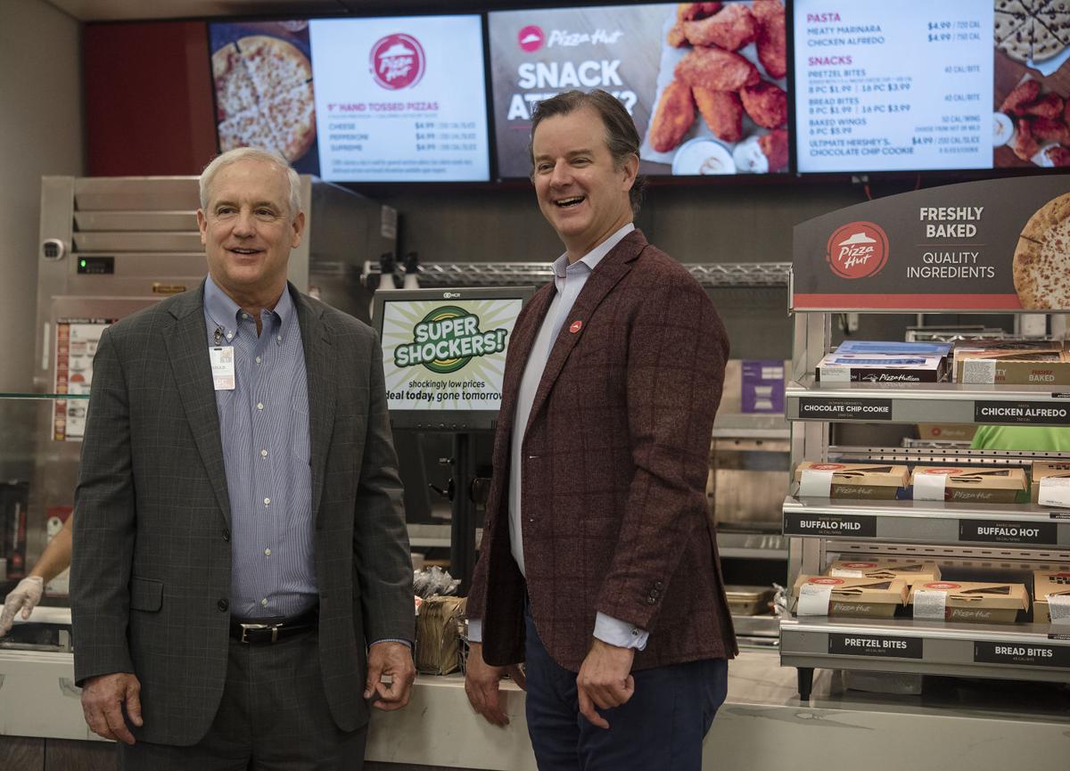11262019_local_pizza_hut_brookshires_04web.jpg