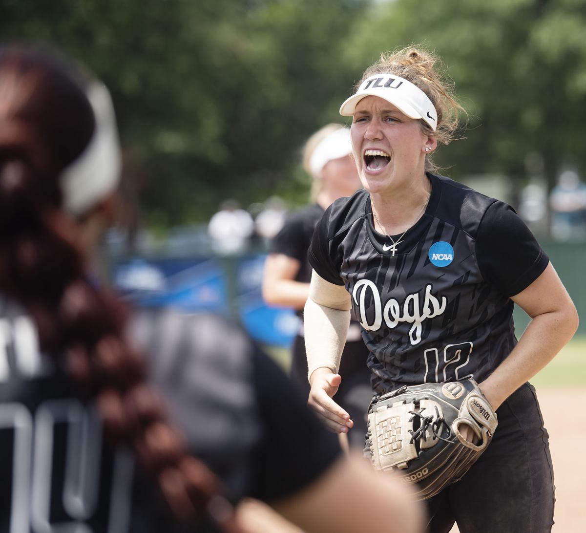 Texas Lutheran Captures Ncaa Division Iii Softball Title College