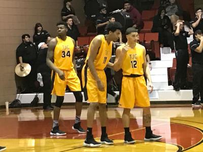 Warren S Last Second Shot Lifts No 18 Tyler Junior College By