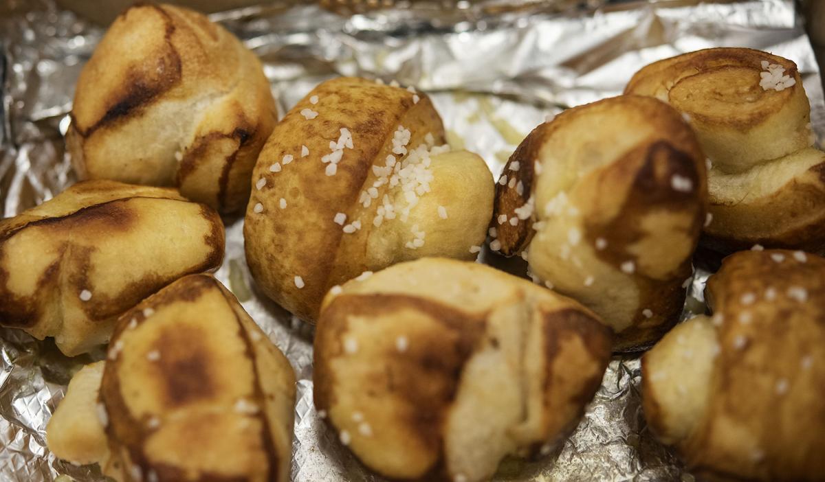 11262019_local_pizza_hut_brookshires_07web.jpg