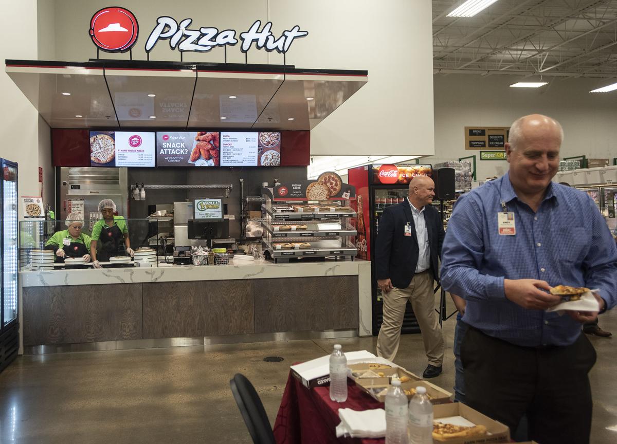 11262019_local_pizza_hut_brookshires_09web.jpg