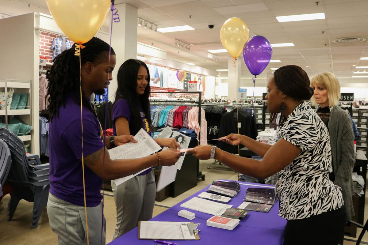 Texas College Students Learn To Dress For Success During Jcpenney