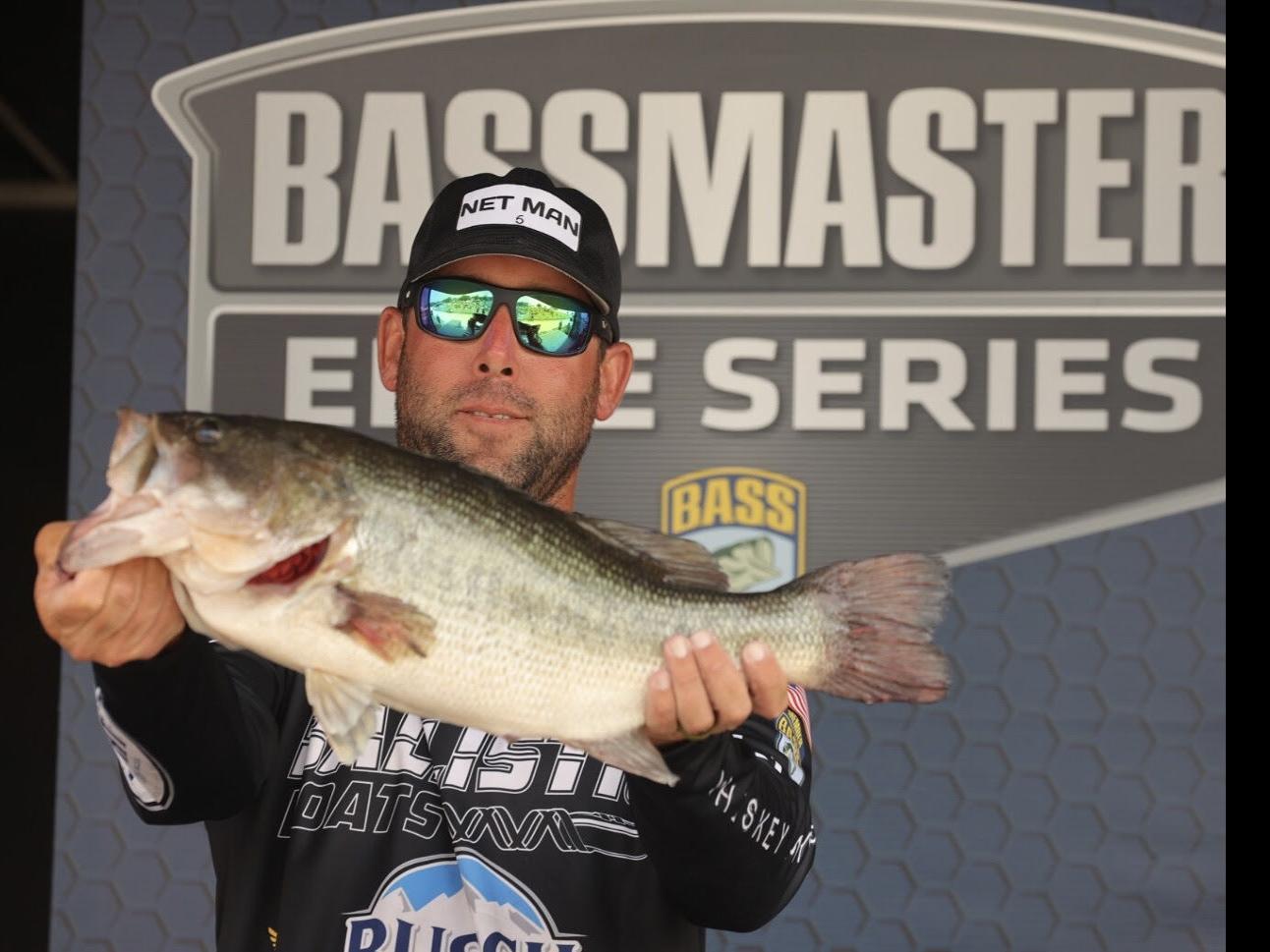 Livesay maintains lead in Bassmaster Elite Series event on Lake Fork, Sports