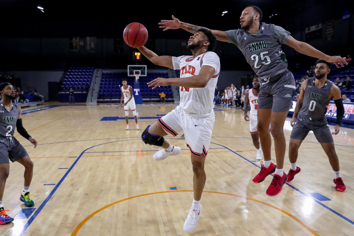 Seniors Day Ut Tyler Wins Final Home Game Of Season College