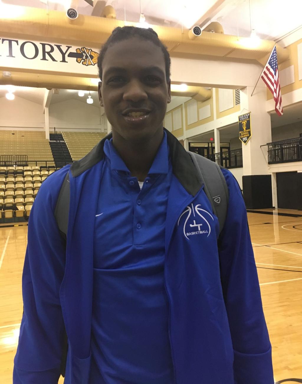 Boys Basketball Roundup Darry Moore Leads John Tyler Past Greenville High School Tylerpaper Com