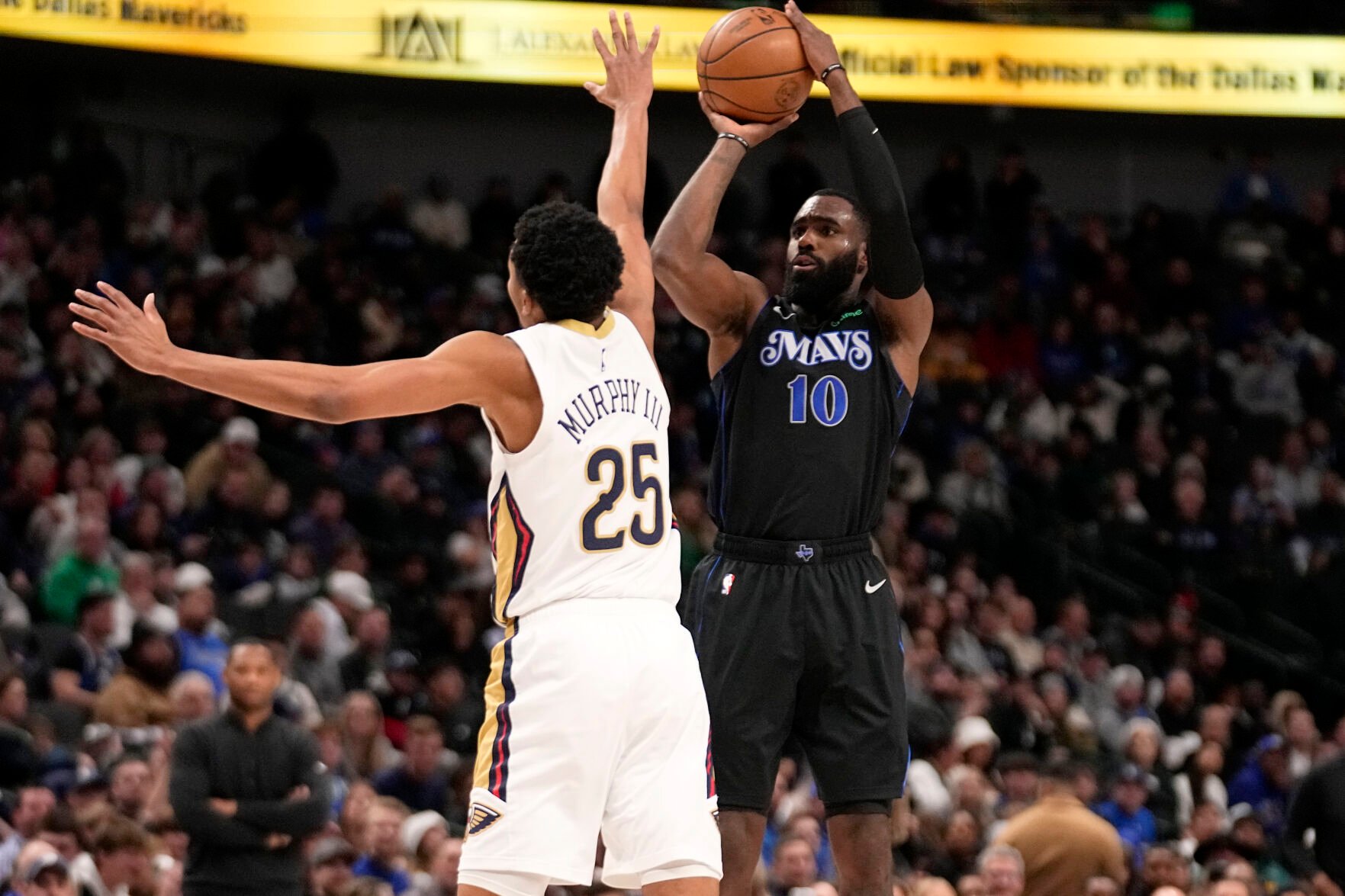 Kyrie Irving Scores 42 And Tim Hardaway Jr. Has 41 As Mavs Rally Past ...