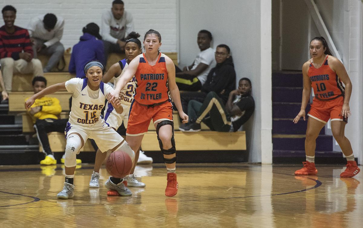 Ut Tyler Uses Size Advantage In 64 52 Win Over Texas College
