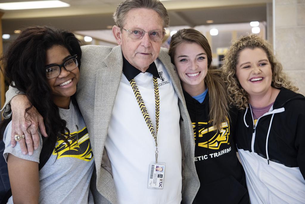 Tjc Ambassador Apache Football Coach Danny Palmer Resigns Local