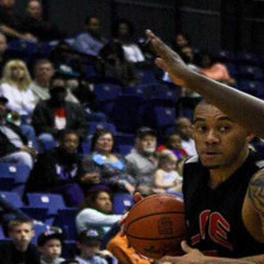 Runnin Rebels Stun Navarro For Men S Tourney Title Sports