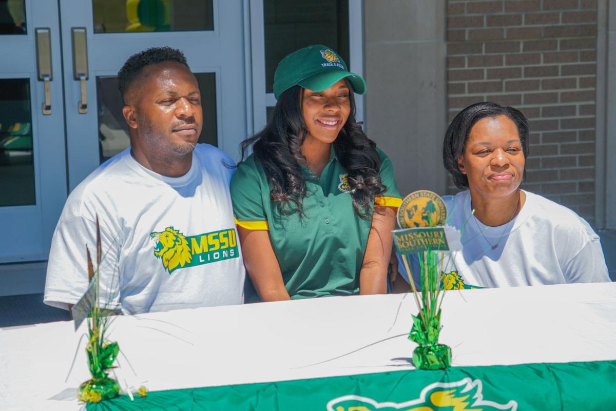 Jt S Zakarra Mcadoo Signes With Missouri Southern Sports