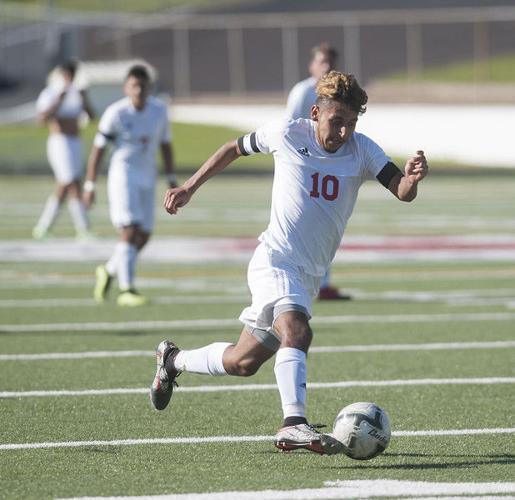 State 4A boys soccer championship: Bulldogs runners-up in first