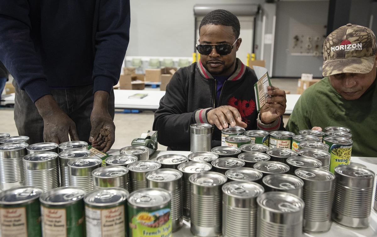 11262019_local_lighthouse_blind_volunteers_02web.jpg
