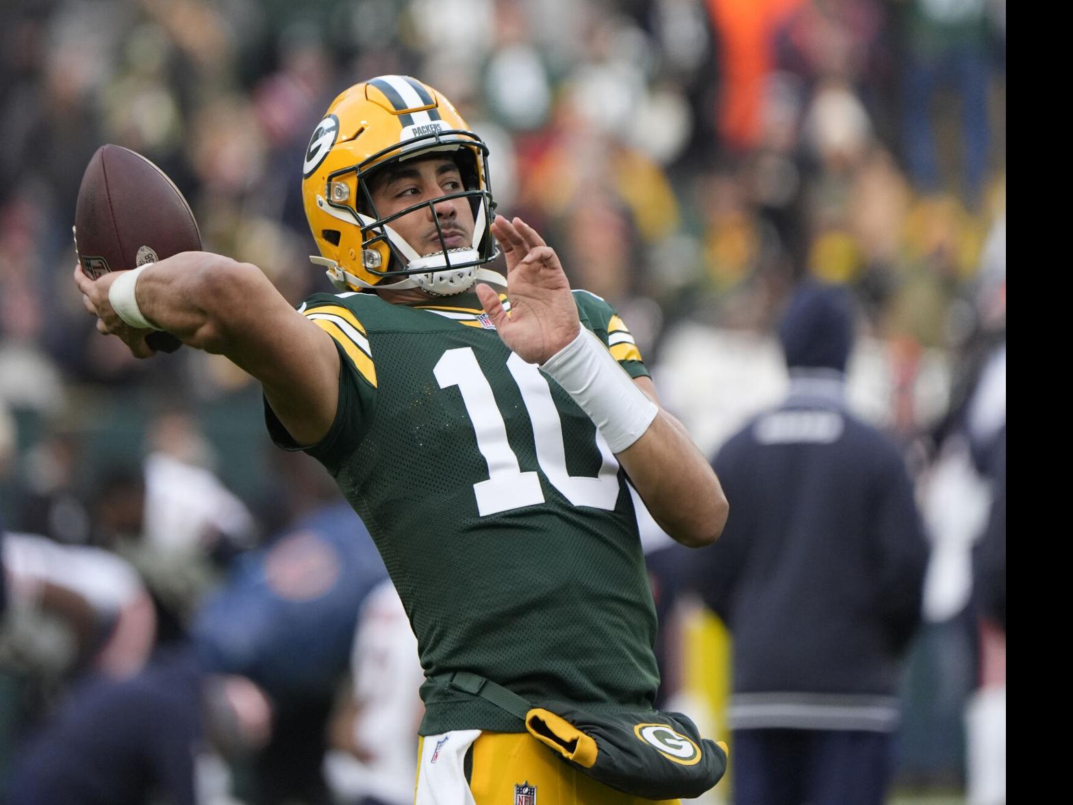 What time is the Dallas Cowboys vs. Green Bay Packers game tonight?  Channel, streaming options, how to watch