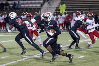 Tyler Lee Hits Road For Playoff Matchup Against Waco Midway High