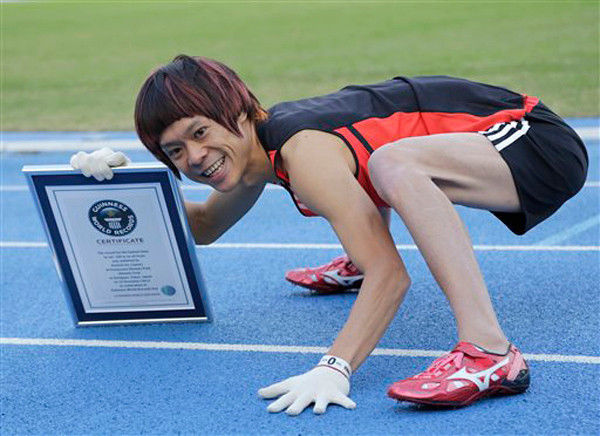 Japanese man runs on arms and legs to new record | World 