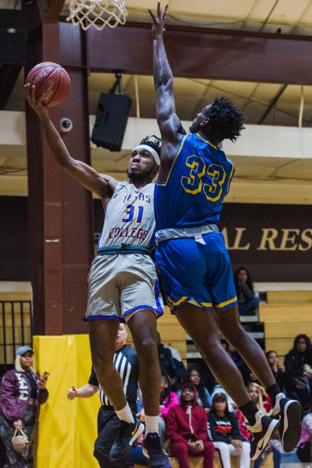 Naia Basketball Jarvis Cc Upsets Texas College College