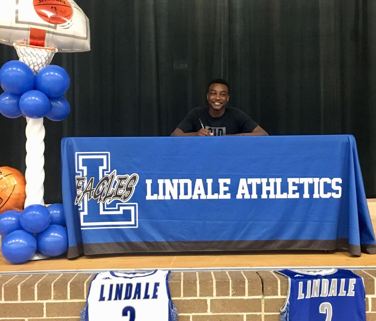 Lindale S Teigan Edwards Signs To Play Basketball For Southwestern