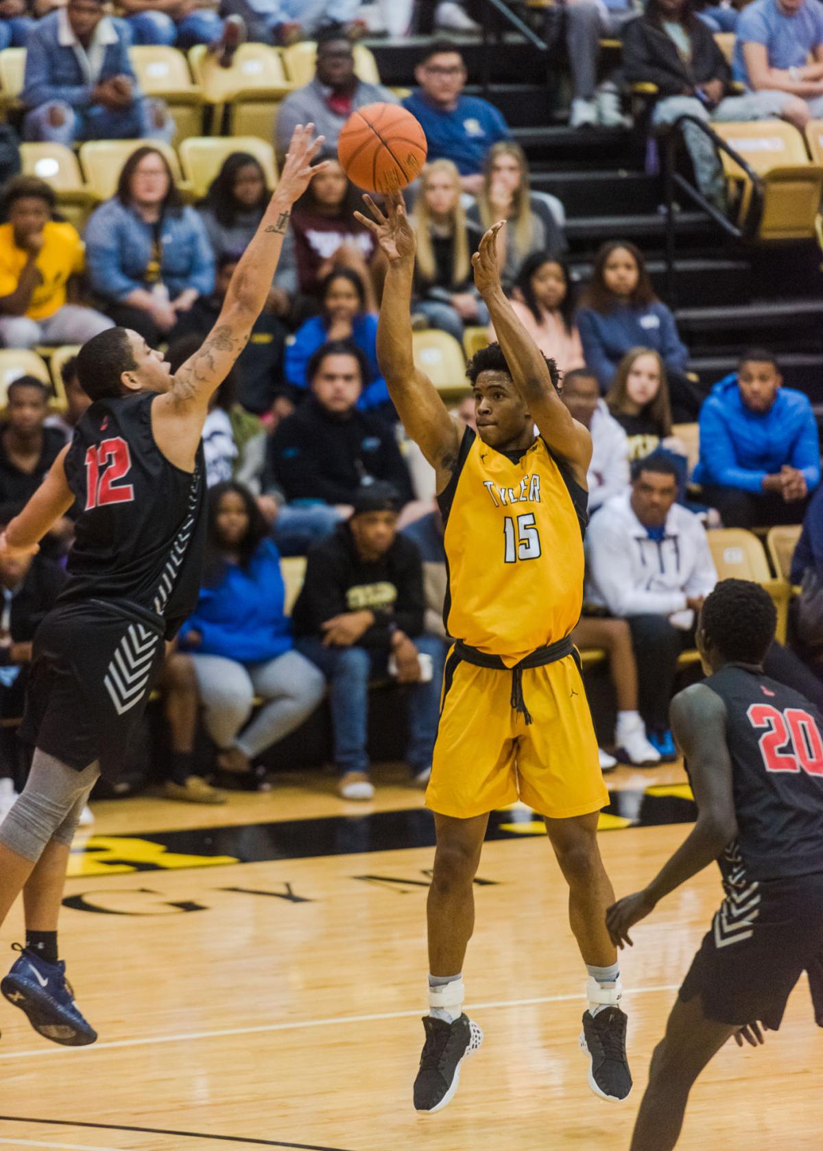 Basketball No 13 Tyler Junior College Apaches Score In Bunches
