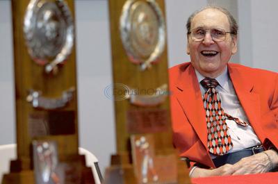 Hoops Coaching Legend Guy Lewis Of Arp Dies At 93 Sports
