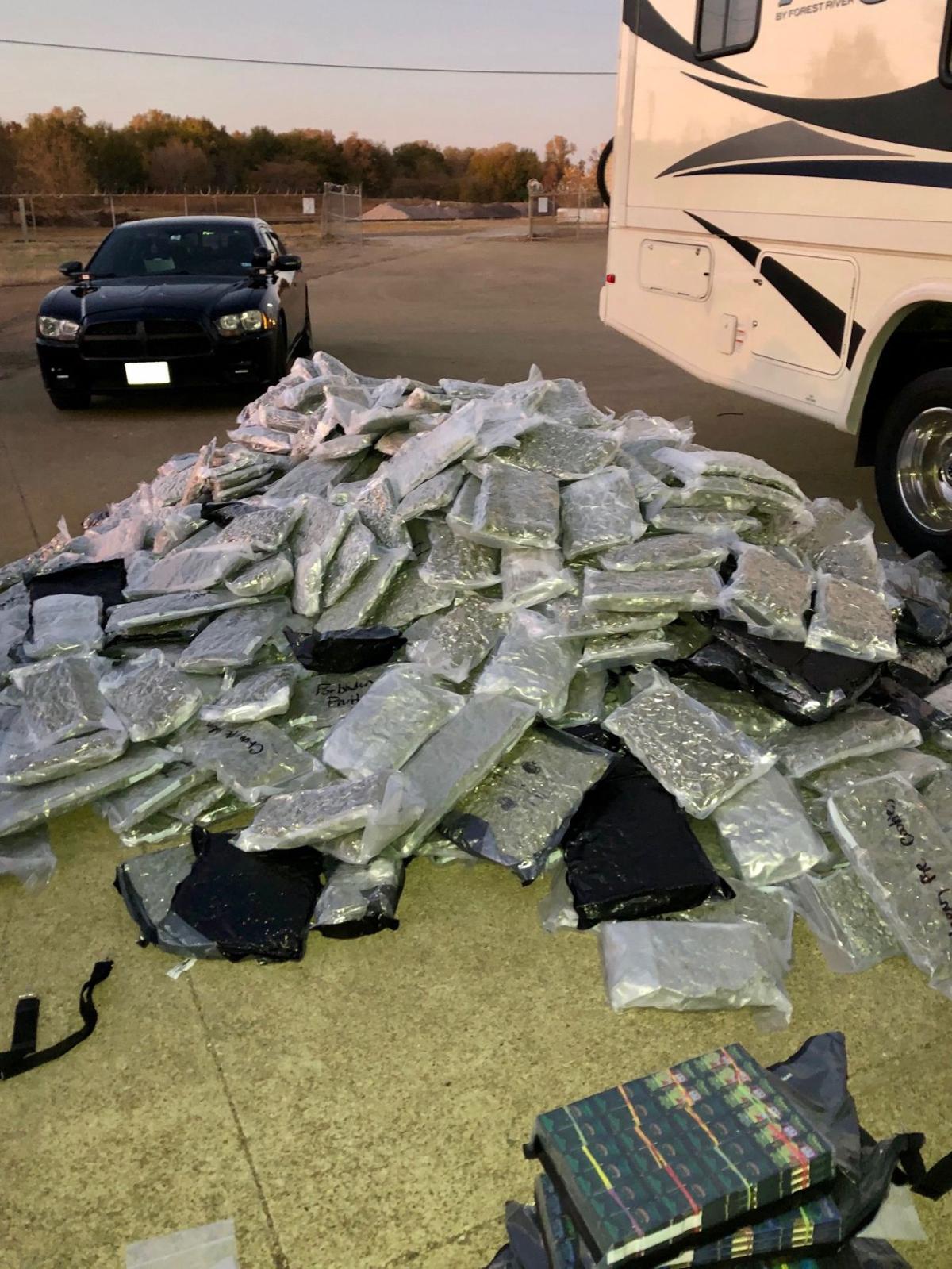 North Texas Sheriff S Group S Rv Search In Smith County Yields 976 Pounds Of Marijuana 2 000 Thc Vape Cartridges Local News Tylerpaper Com