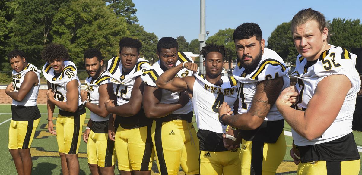 New Apache Chief Thomas Rocco Debuts As Tjc Football Coach