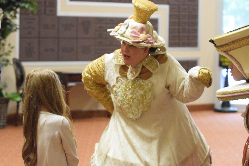 Tyler Community Meet Cast Of Beauty And The Beast Local News Tylerpaper Com