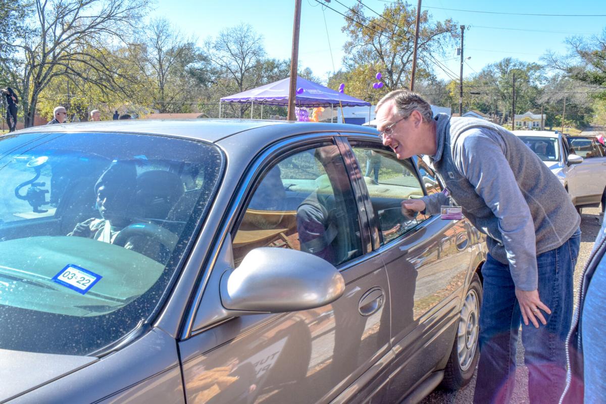 Tyler hospital partners with local church to distribute 700 fully cooked turkeys