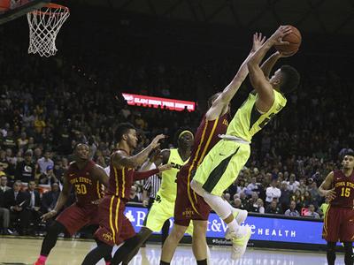 No. 2 Baylor remains undefeated with 65-63 win over Iowa State