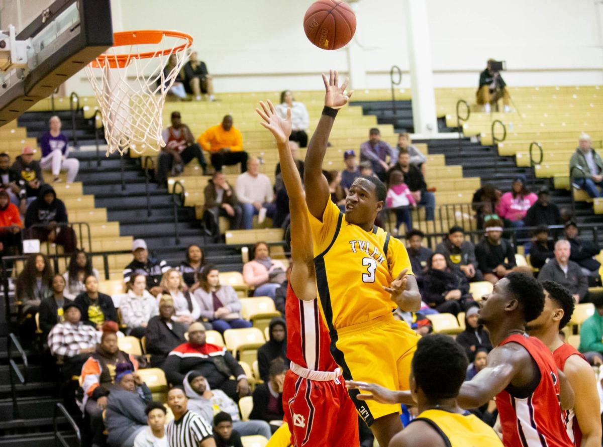 Men S Basketball Tyler Junior College Rallies Past No 24 Navarro