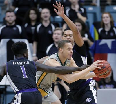 Holyfield Sfa Rally For Southland Title Over Slu 59 55 To Earn Ncaa Berth College Tylerpaper Com
