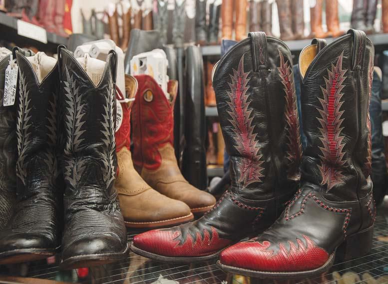 Used shop cowboy boots